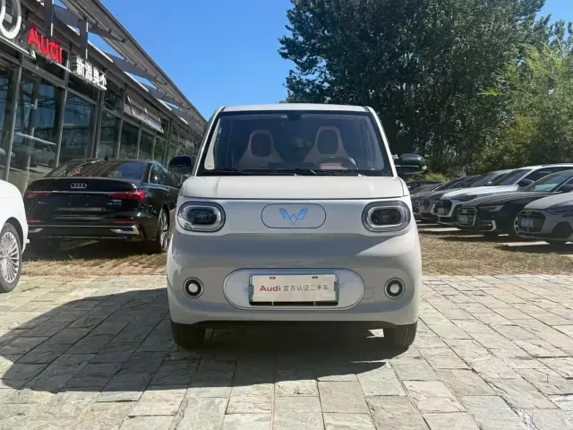 Фотография автомобиля — Wuling Hongguang Mini EV