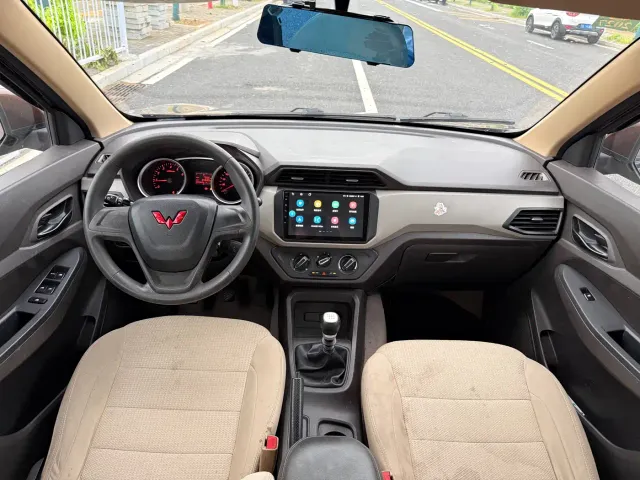 Wuling Hongguang — Фото автомобиля 5