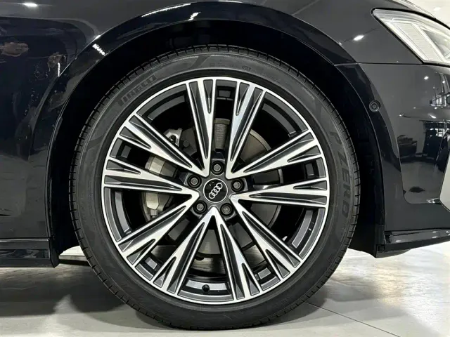 Audi A6L — Фото автомобиля 16