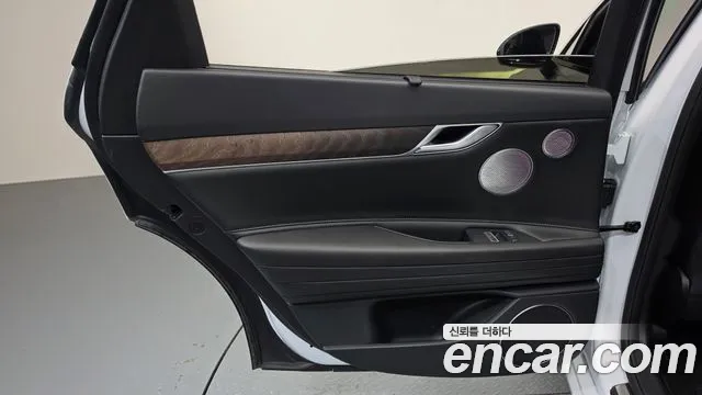Genesis G80 RG3 — Фото автомобиля 14