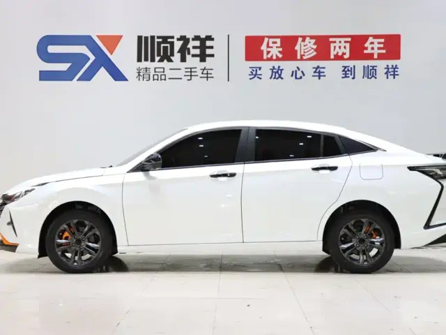 Dongfeng Yixuan — Фото автомобиля 6