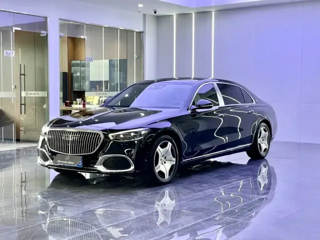 Фотография автомобиля — Mercedes-Benz Maybach S-Class