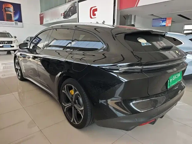 Nio ET5 Touring — Фото автомобиля 4