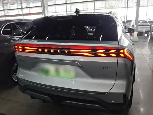 Geely Galaxy L7 — Фото автомобиля 5