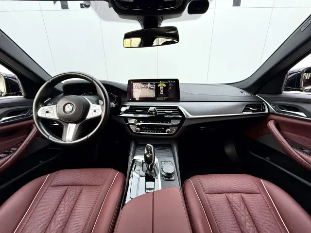 BMW 5 Series — Фото автомобиля 12