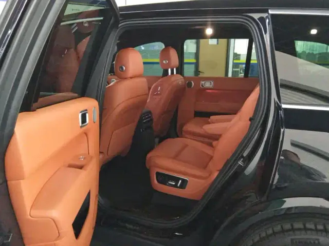 Li Auto L9 — Фото автомобиля 11