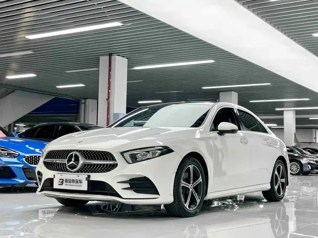 Фотография автомобиля — Mercedes-Benz A-Class
