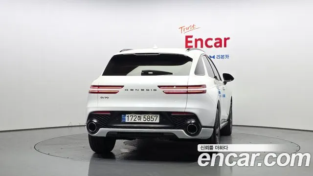 Genesis GV70 — Фото автомобиля 4