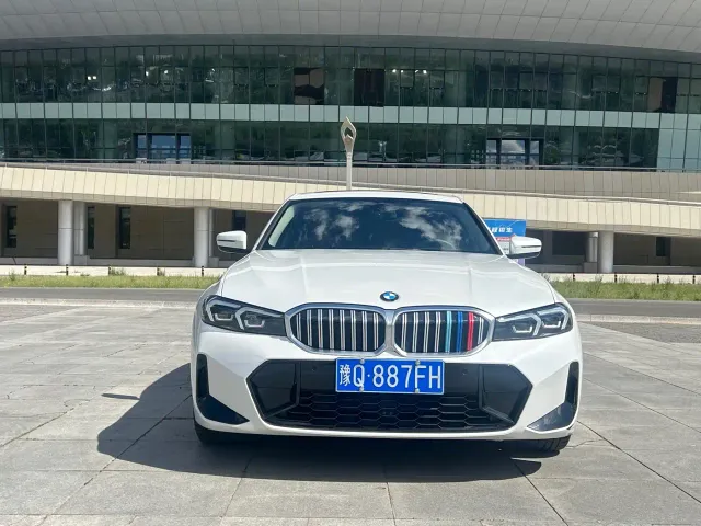 BMW 3 Series — Фото автомобиля 2