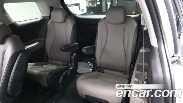 Kia Carnival 4th Gen — Фото автомобиля 19