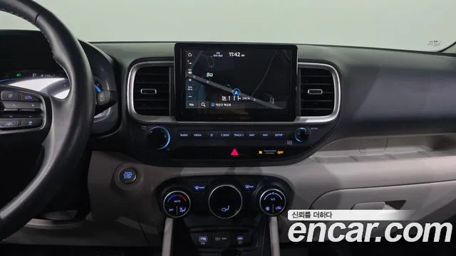 Hyundai Venue — Фото автомобиля 20
