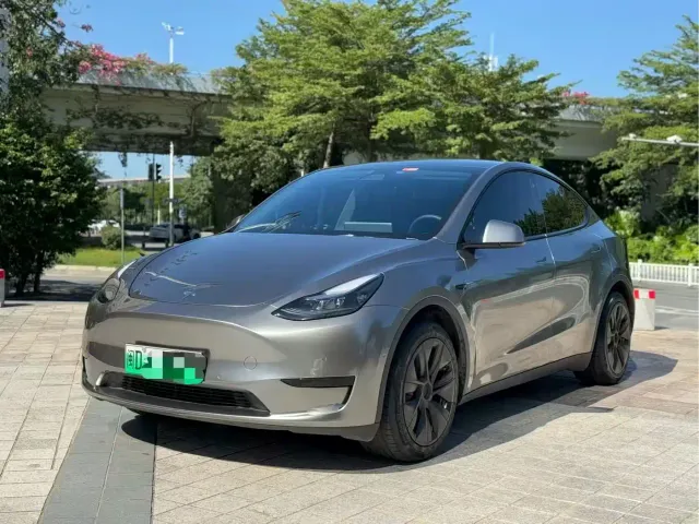 Фотография автомобиля — Tesla Model Y