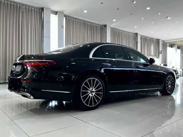 Mercedes-Benz S-Class — Фото автомобиля 4