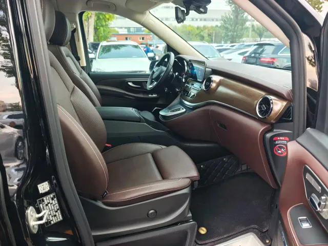 Mercedes-Benz V-Class — Фото автомобиля 10