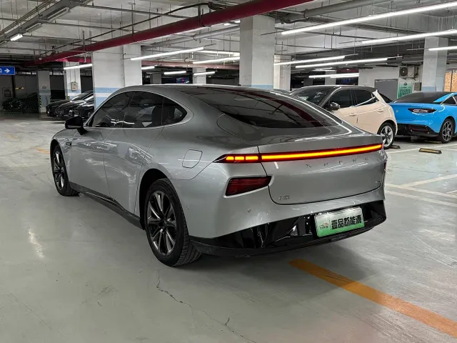Xpeng P7 — Фото автомобиля 4