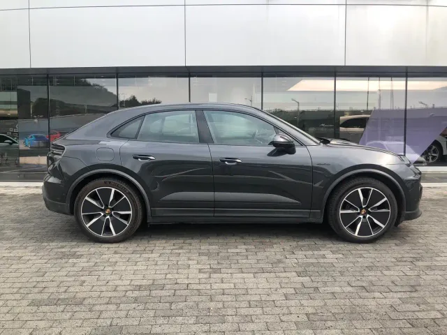 Porsche Macan EV — Фото автомобиля 6