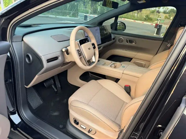 Li Auto i6 — Фото автомобиля 10