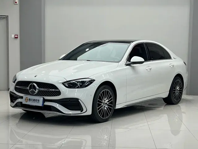 Mercedes-Benz C-Class — Фото автомобиля 3
