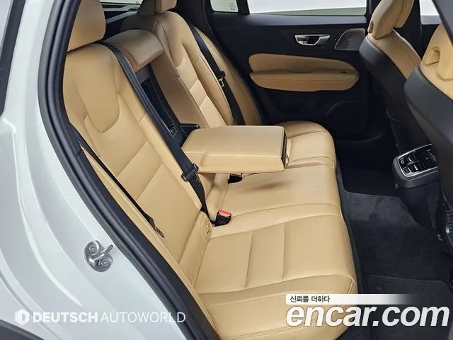 Вольво V60 V60 Cross Country 2 поколение B5 Ultimate AWD — Фото автомобиля 12