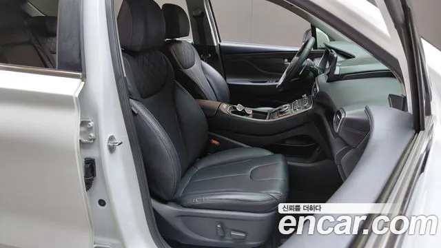 Hyundai Santafe Бензин 2.5T 2WD — Фото автомобиля 12