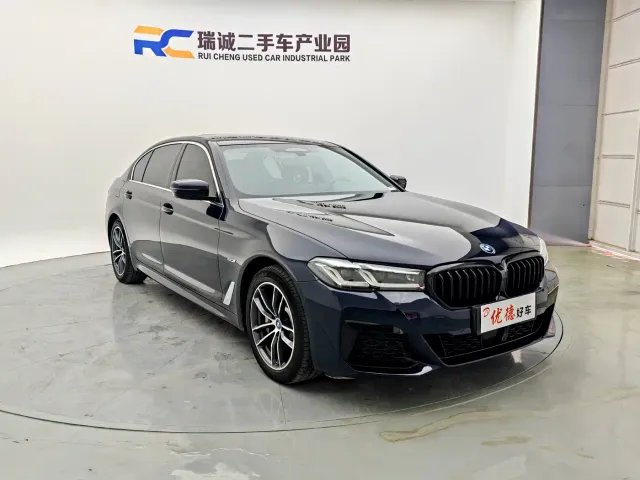 BMW 5 Series — Фото автомобиля 18