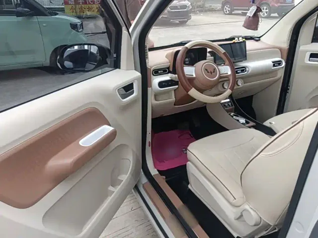 Wuling Hongguang Mini EV — Фото автомобиля 15