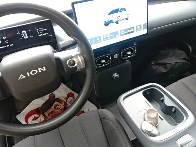 GAC Aion UT — Фото автомобиля 13