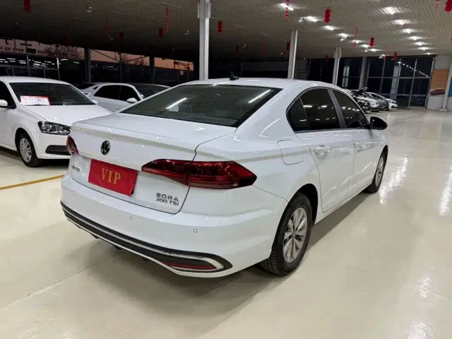 Volkswagen Bora — Фото автомобиля 4