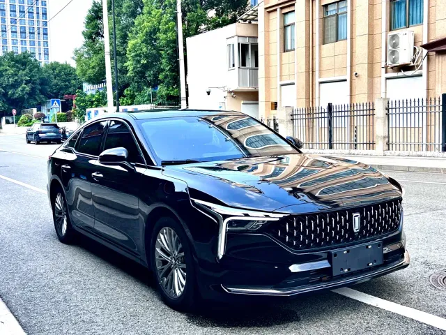 Bestune B70 — Фото автомобиля 3