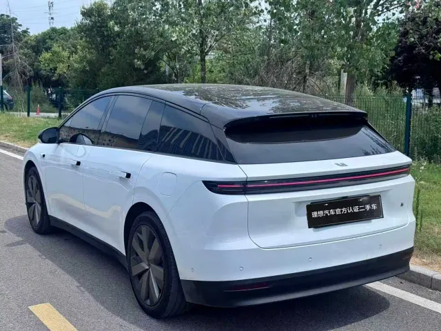 Li Auto i6 — Фото автомобиля 4