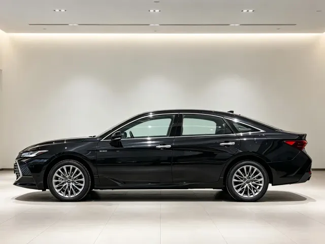 Toyota Avalon — Фото автомобиля 3
