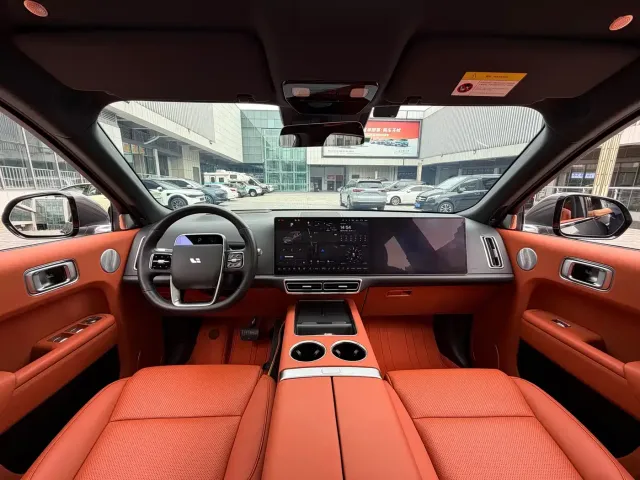 Li Auto L9 — Фото автомобиля 10