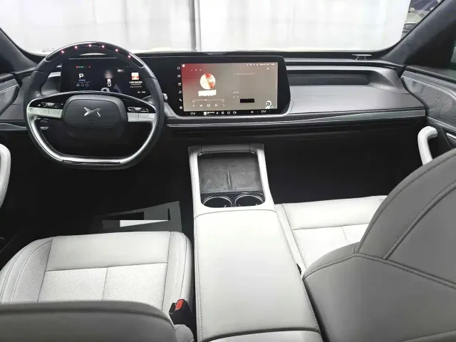 Xpeng P7 — Фото автомобиля 7