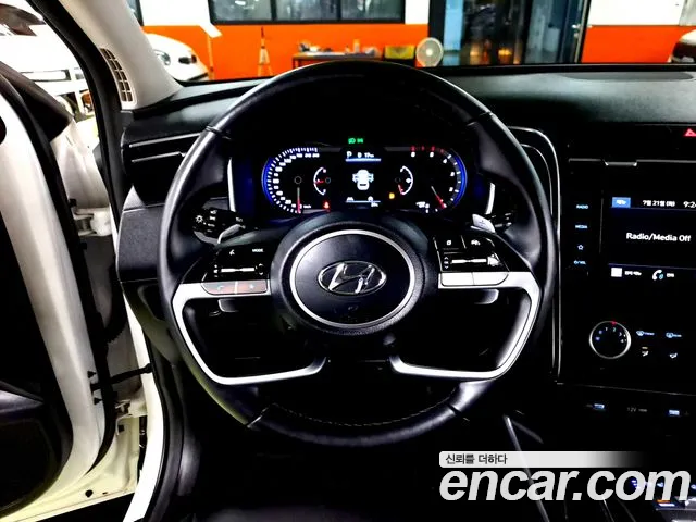 Hyundai Tucson Tucson (NX4) Дизель 2.0 4WD — Фото автомобиля 11