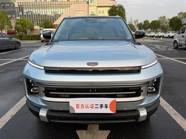 Geely ICON — Фото автомобиля 2