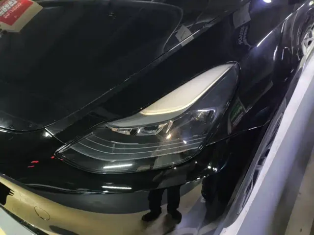 Tesla Model Y — Фото автомобиля 23