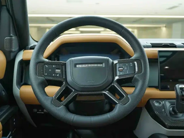 Land Rover Defender — Фото автомобиля 17