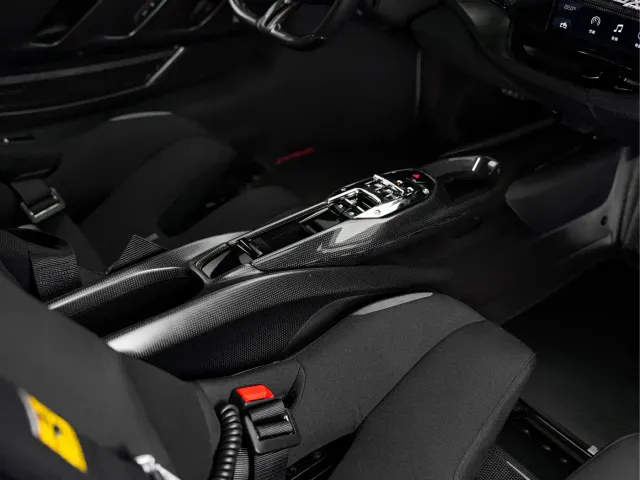 Ferrari SF90 — Фото автомобиля 27