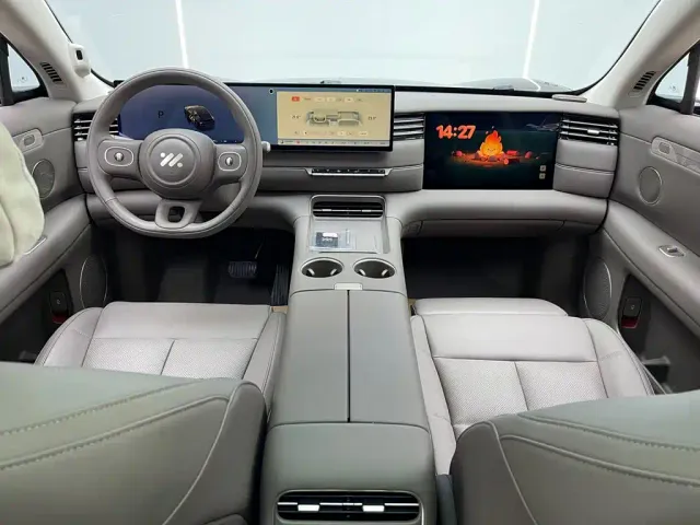 IM Motors LS6 — Фото автомобиля 20