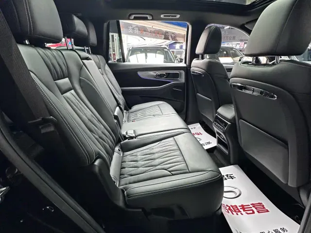 GAC Trumpchi GS8 — Фото автомобиля 30