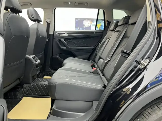 Volkswagen Tiguan L — Фото автомобиля 20