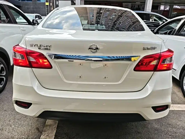 Nissan Sylphy — Фото автомобиля 5