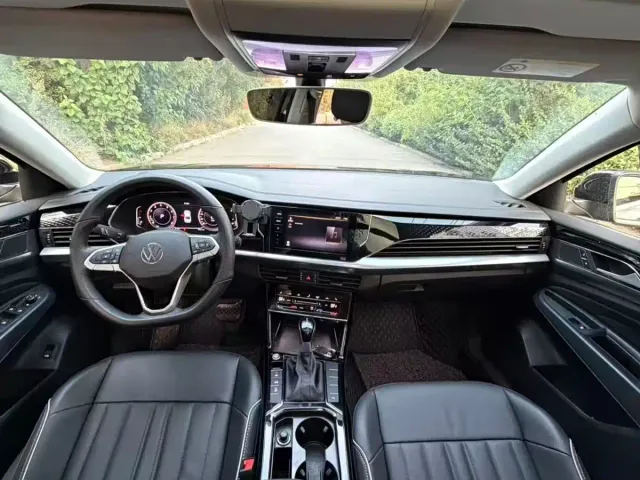 Volkswagen Passat — Фото автомобиля 8