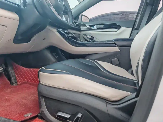 BYD Qin PLUS — Фото автомобиля 10