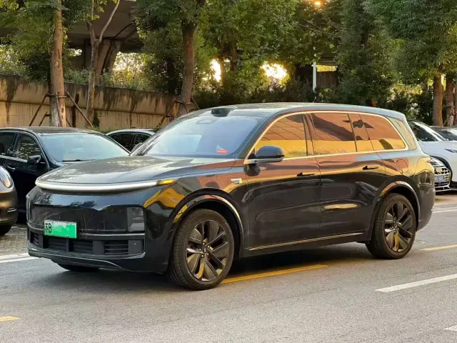 Фотография автомобиля — Li Auto L9