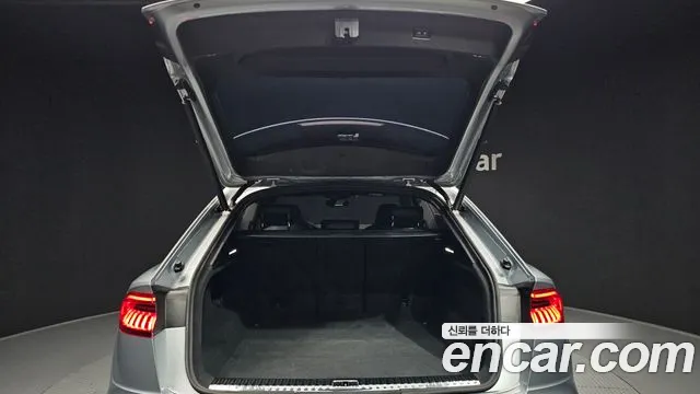 Audi Q8 55 TFSI quattro Premium — Фото автомобиля 20