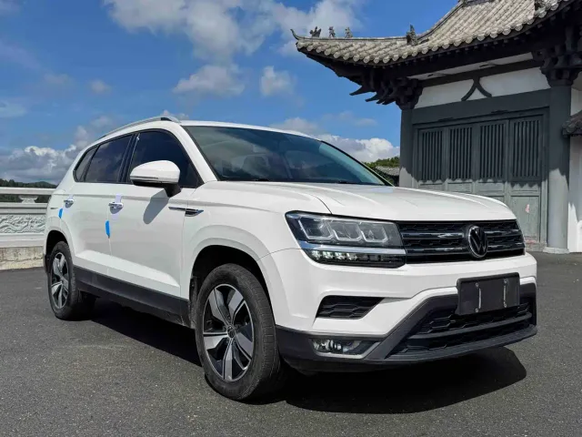 Volkswagen Tharu — Фото автомобиля 3