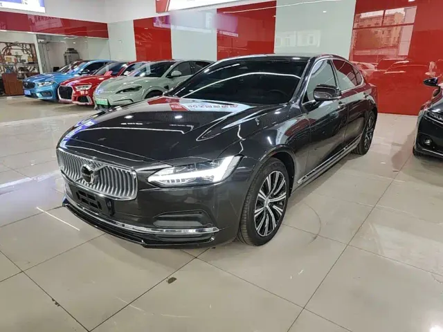 Фотография автомобиля — Volvo S90