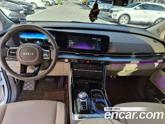 Kia Carnival Generation 4 — Фото автомобиля 8