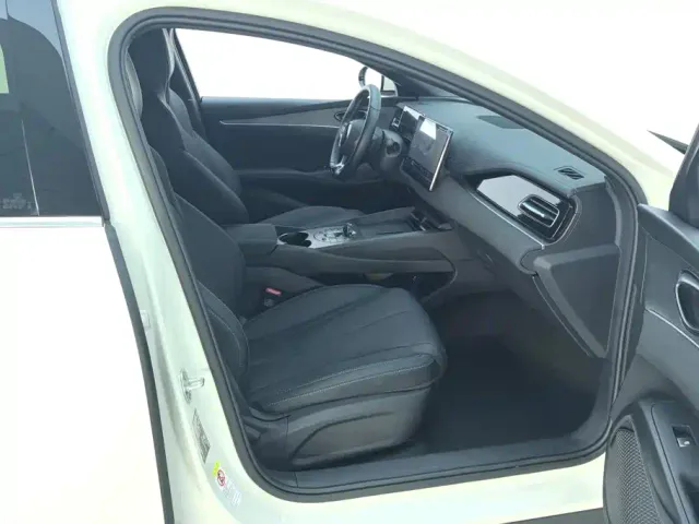 BYD Seal 06 — Фото автомобиля 8